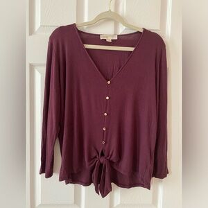 Like new Michael by Michael Kors button down tie front burgundy 3/4sleeve blouse